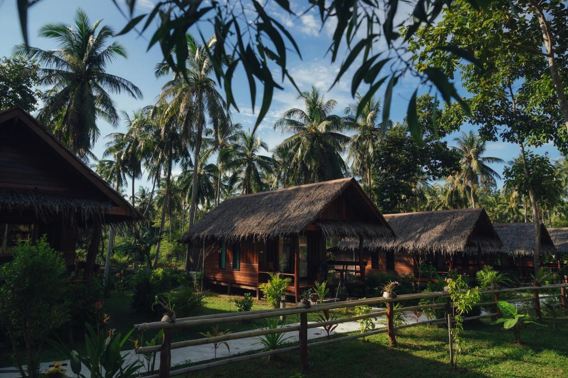 Coco Canopy Boutique Resort Koh Jum Bagian luar foto