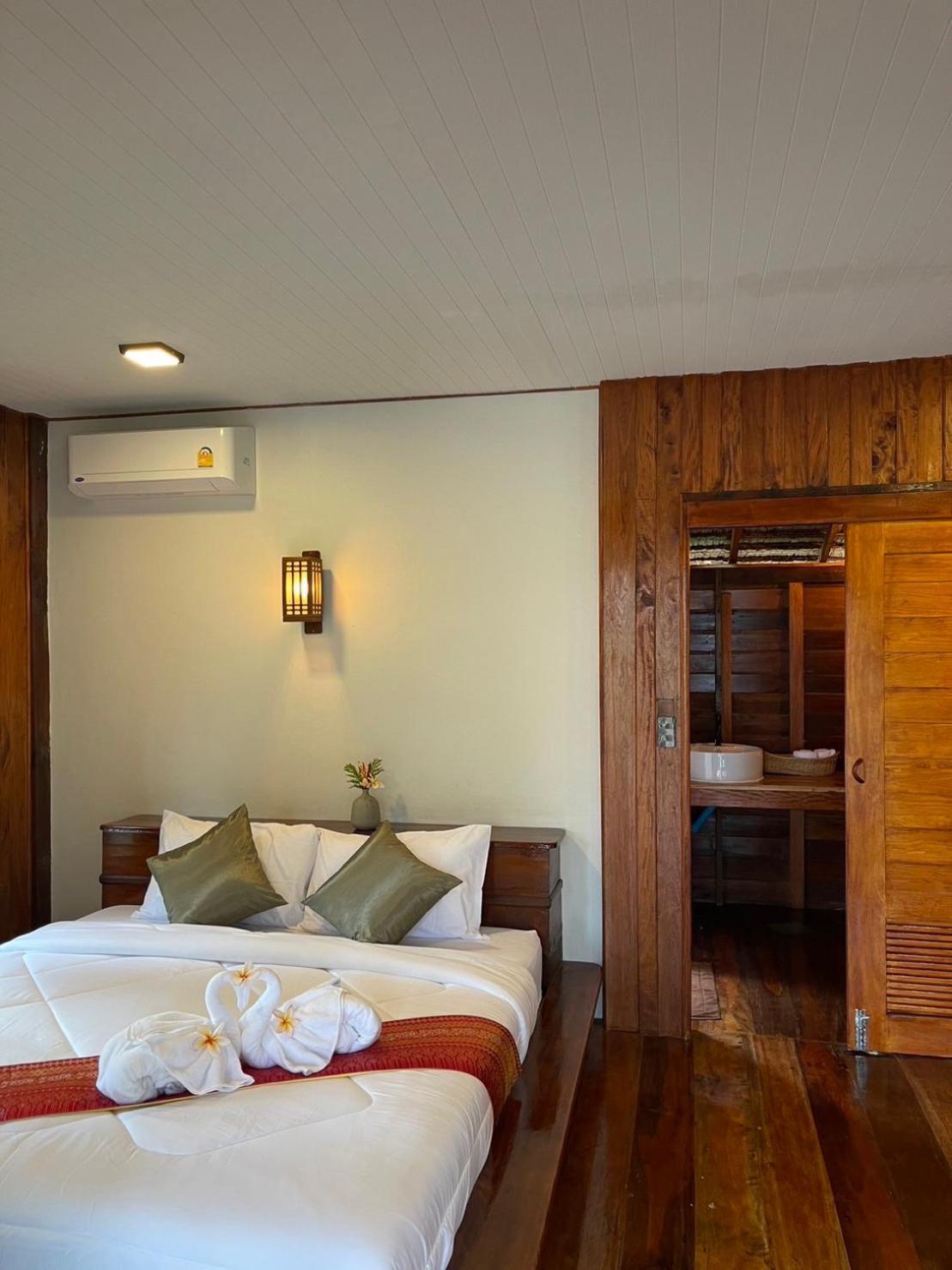 Coco Canopy Boutique Resort Koh Jum Bagian luar foto