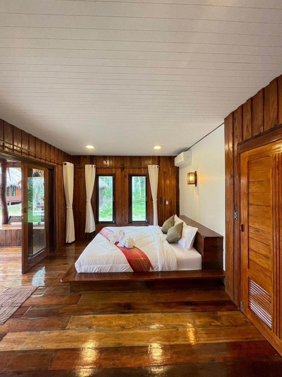 Coco Canopy Boutique Resort Koh Jum Bagian luar foto