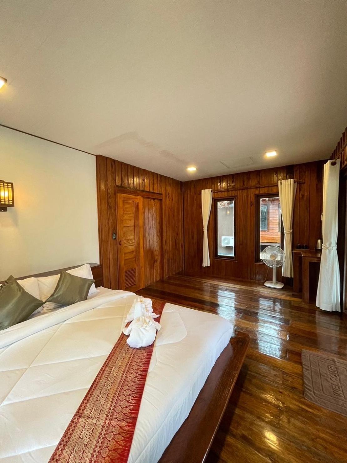 Coco Canopy Boutique Resort Koh Jum Bagian luar foto
