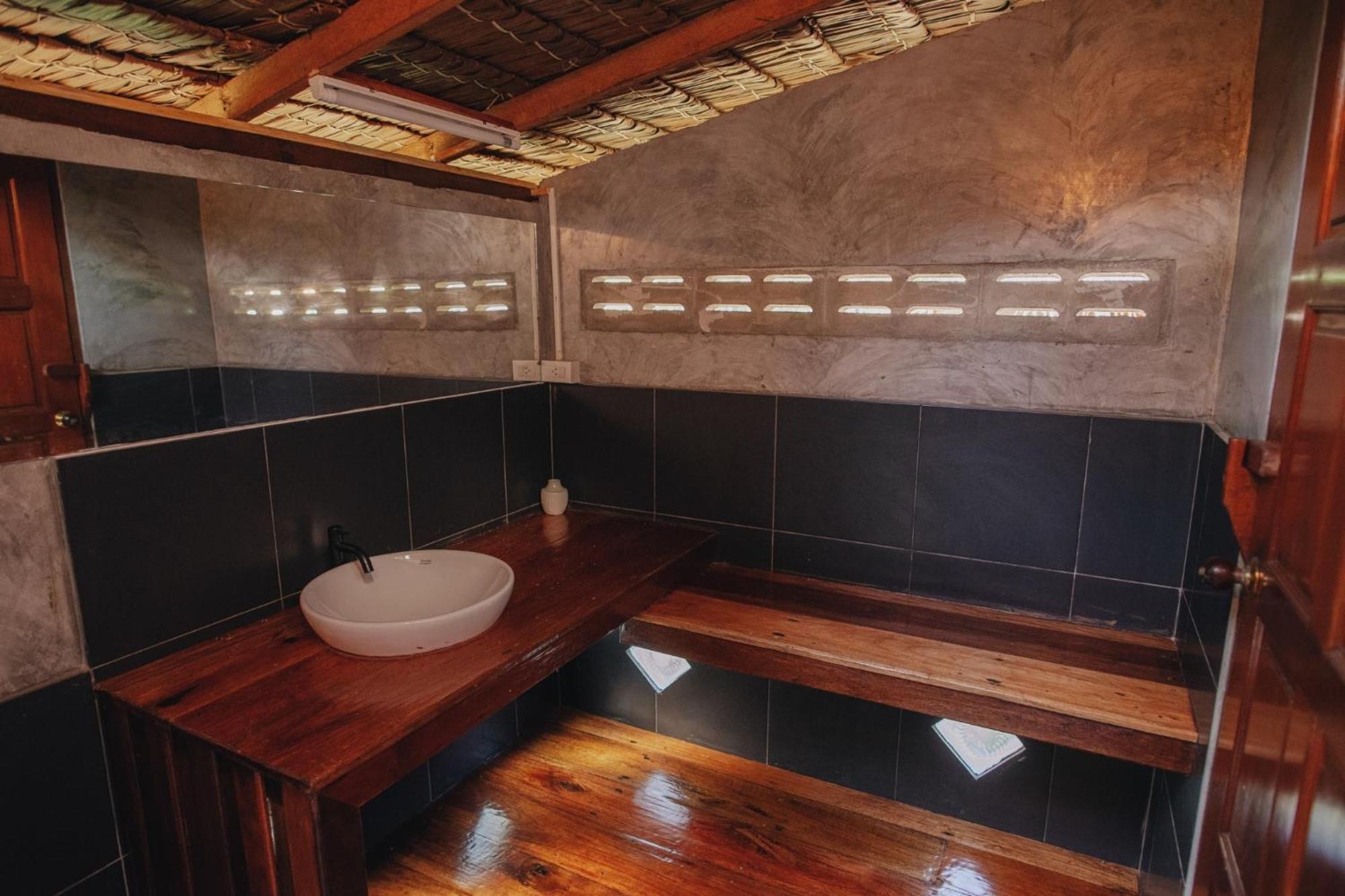 Coco Canopy Boutique Resort Koh Jum Bagian luar foto