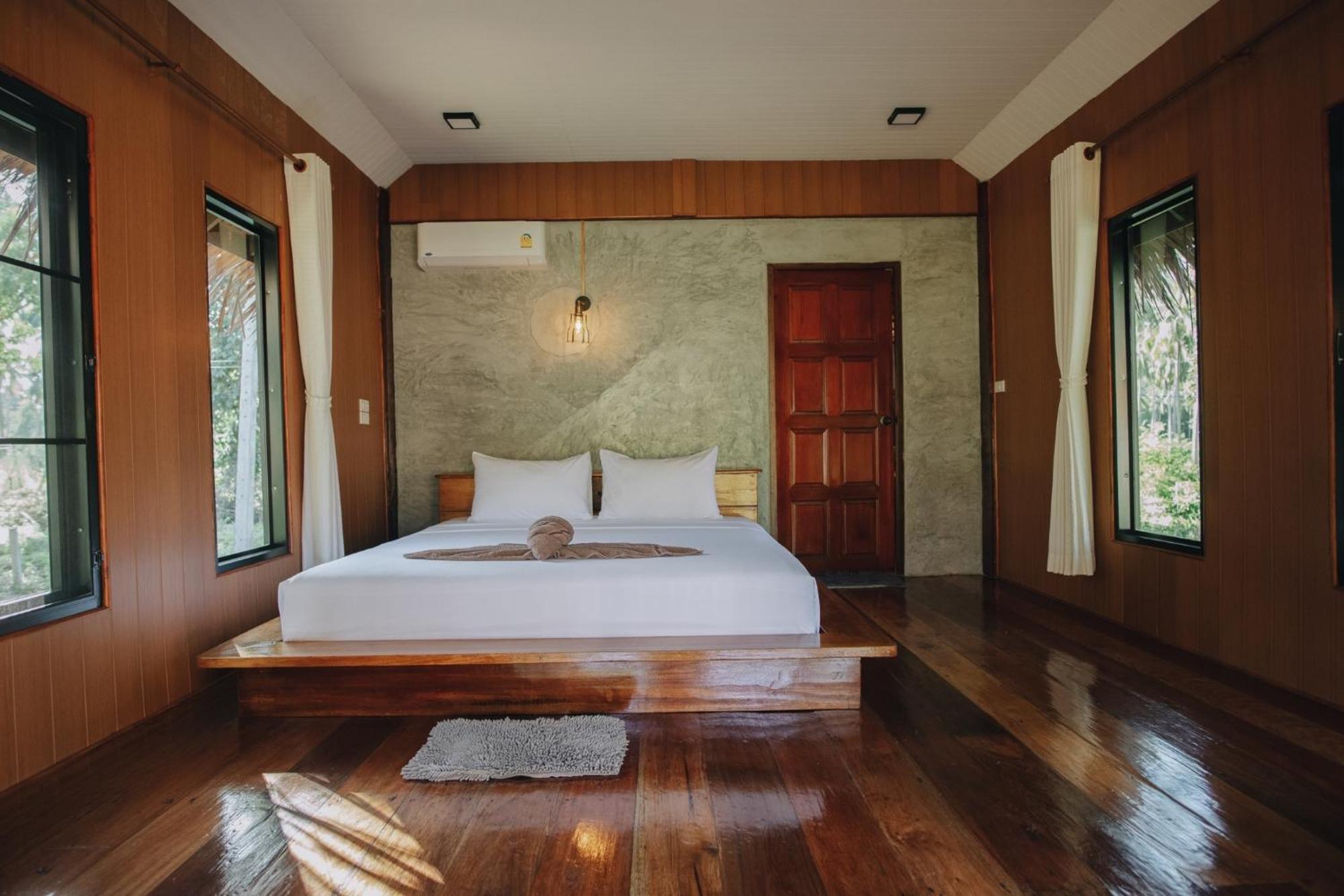 Coco Canopy Boutique Resort Koh Jum Bagian luar foto